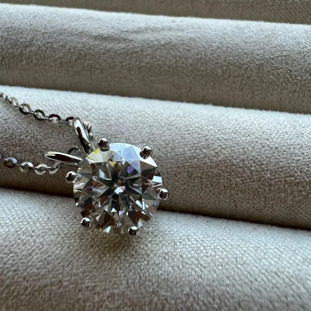 3 ct center stone round brilliant cut VVS1 necklace